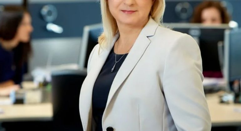 Заместитель директора по тендерам