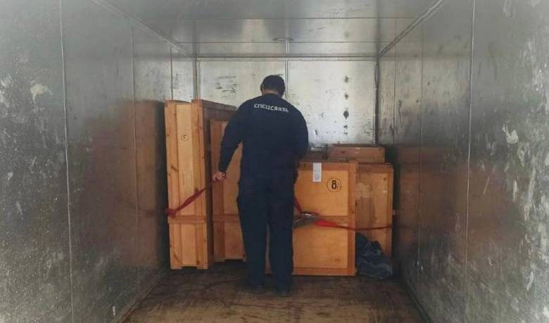 Сотрудники Спецсвязи перевезли из Краснодара в Тулу коллекцию из 25 картин